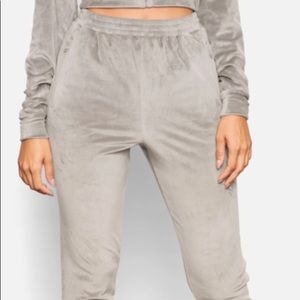 Skims velour sweat suit set. Highly requested currently sold out.